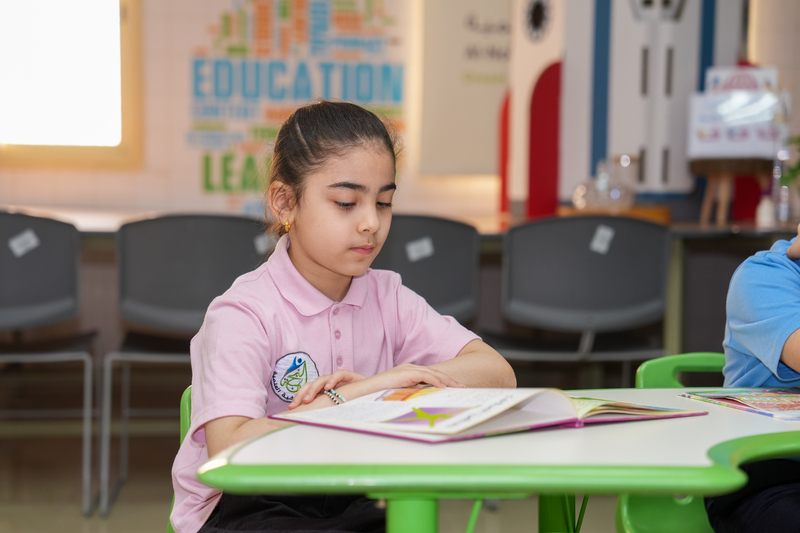 تميّز في مسابقات علمية وثقافية محلية ودولية.